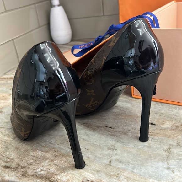 Used Luis vuitton pumps - Picture 6 of 12